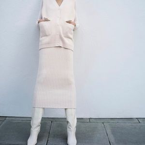 Zara Ecru High-waist Ribbed skirt
